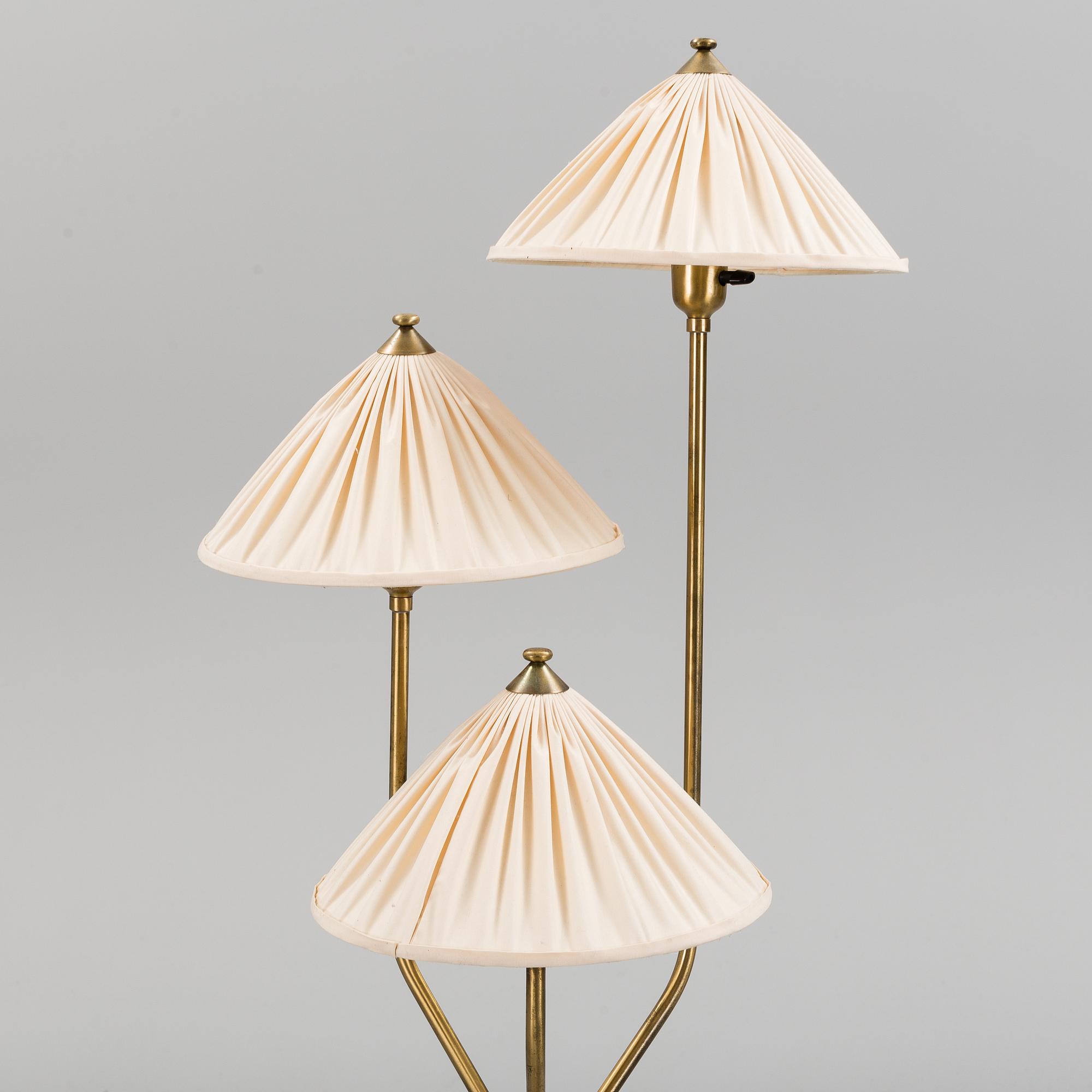 JOSEF FRANK, GOLVLAMPA, "Kinalampan", nr 2599, Firma Svenskt Tenn, 1900-tal.