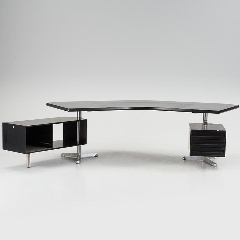 A "Teclino" desk by Osvaldo Borsani for Tecno, Italy.