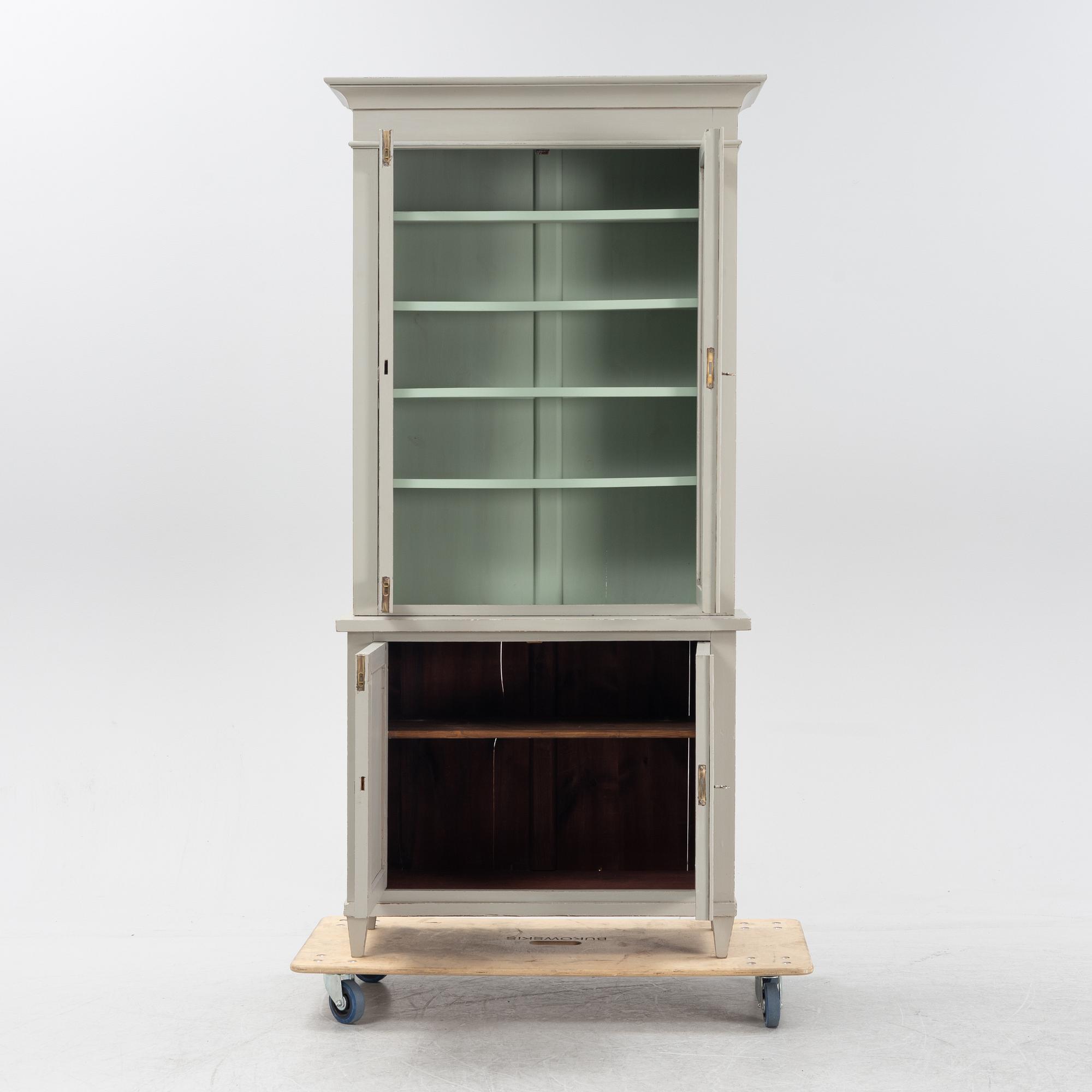 Bokskåp, tidigt 1900-tal.