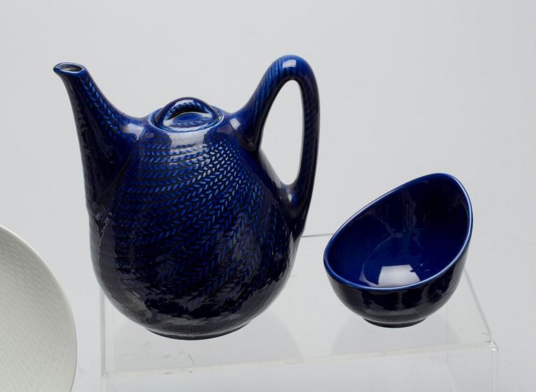 SERVISDELAR, 12 delar, flintgods, "Blå Eld", Hertha Bengtsson, Rörstrand,
