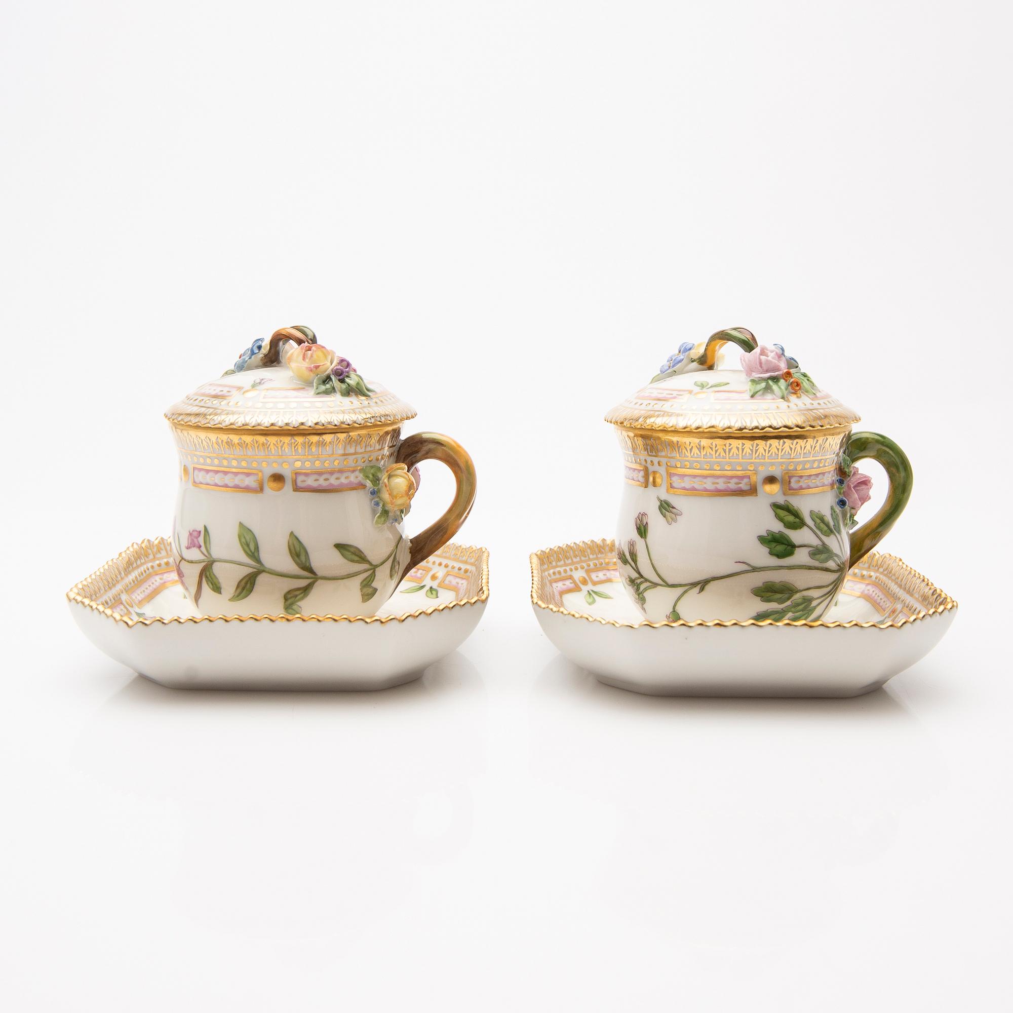 Cream cups with lids and saucers, 2 pcs, "Flora Danica", Royal Copenhagen, Denmark, 20th century.