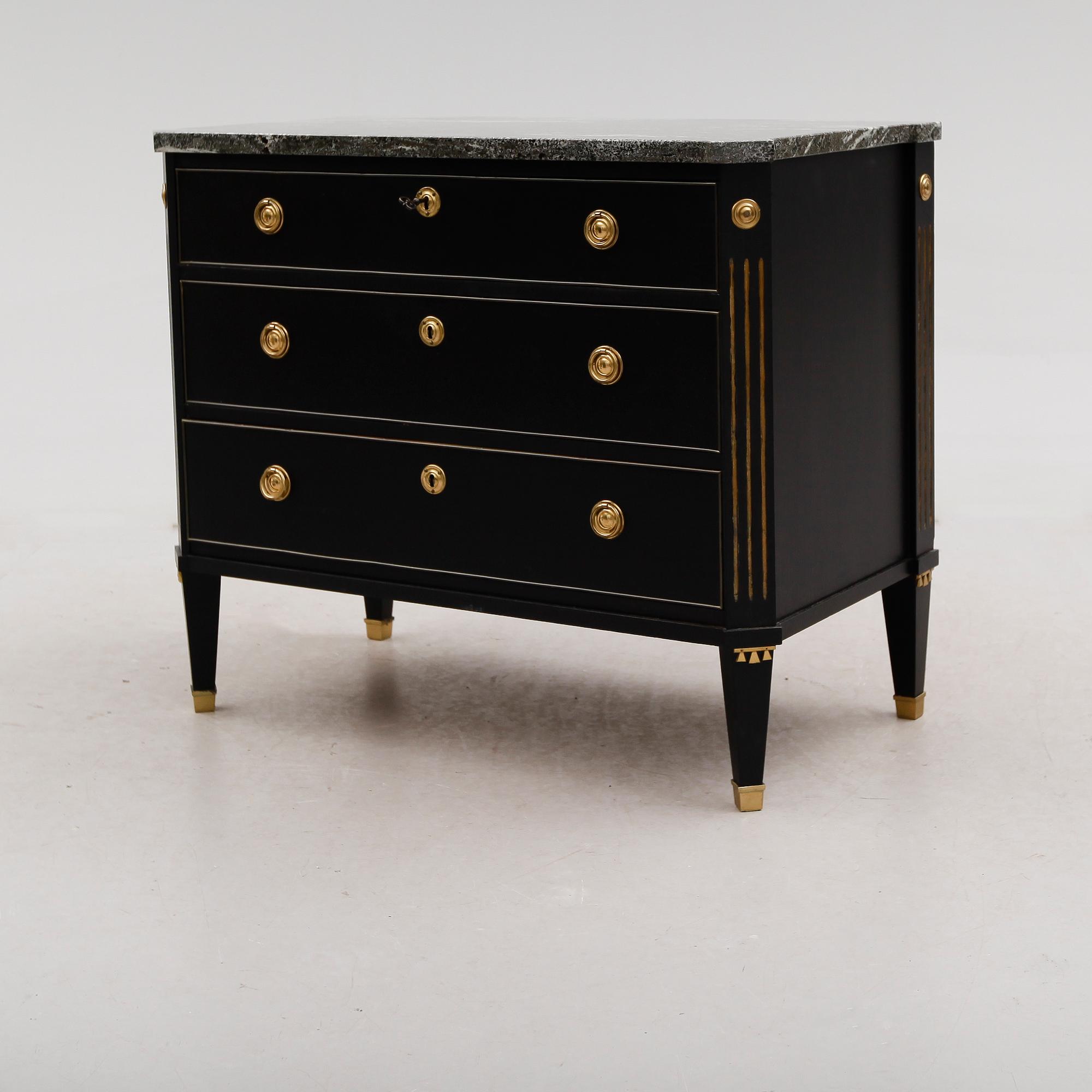 BYRÅ, gustaviansk stil, 1900-talets andra hälft.