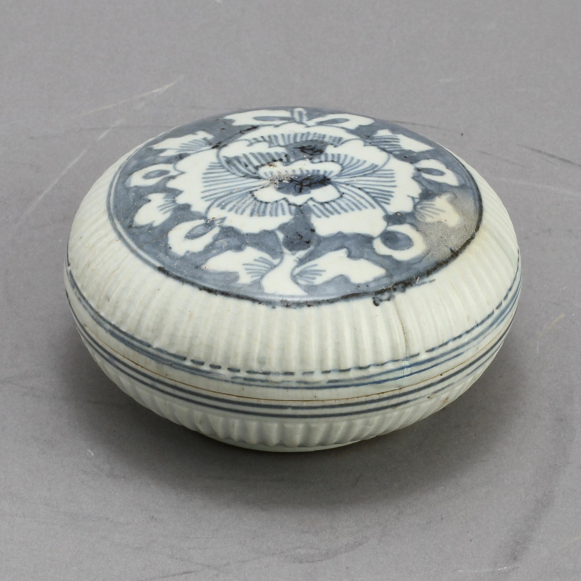 LOCKASK, porslin, Kina, Ming, 1600-talets början.