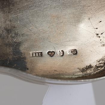 LUKTDOSA, silver, GBL, Stockholm, otydliga åldersstämplar, troligen 1800-talets andra hälft. Vikt ca 94 gram.