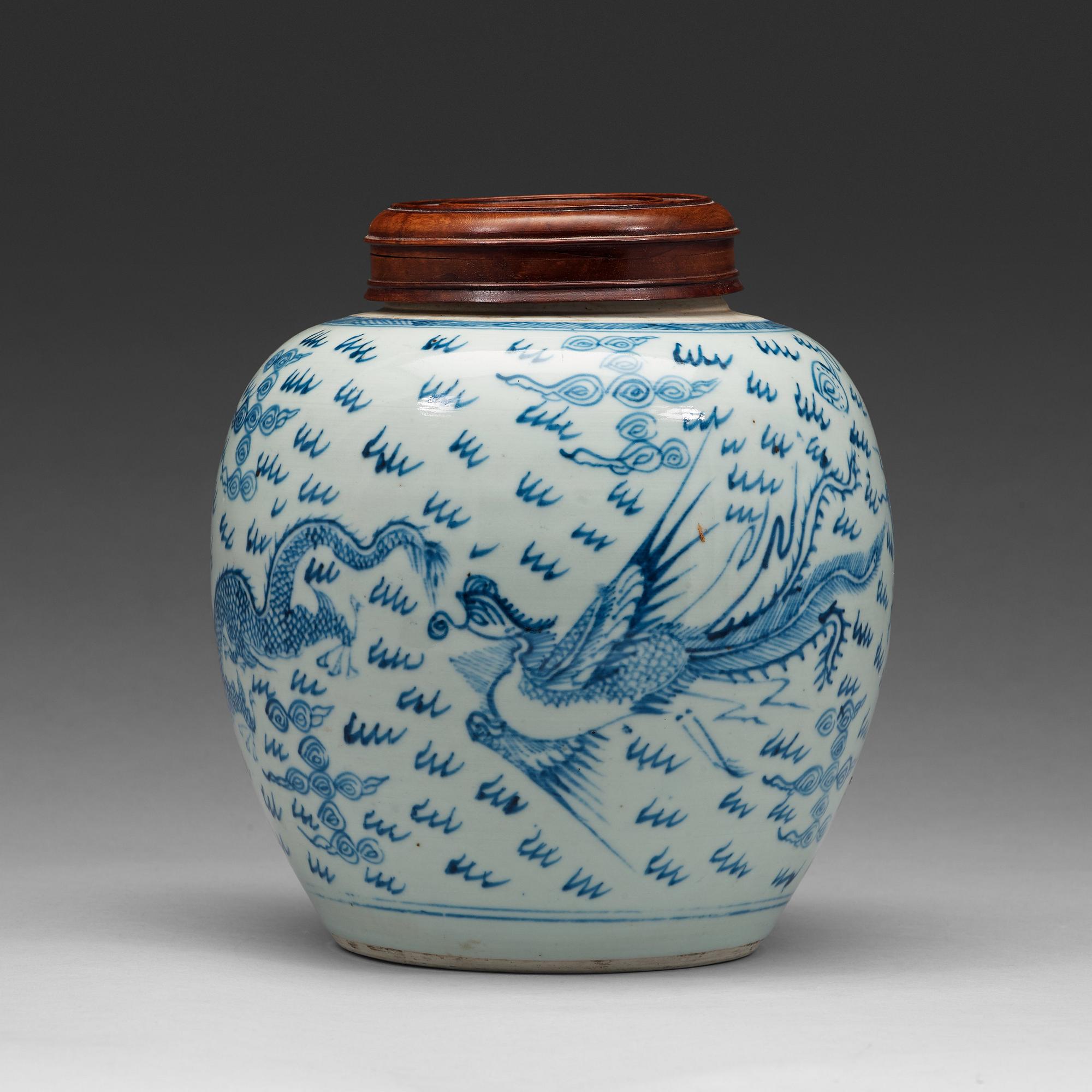 URNA, porslin. Qingdynastin, 1700-tal.