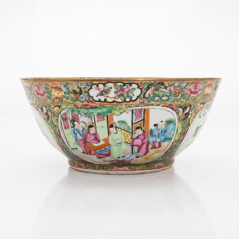 Boolimalja, posliinia. Kanton, Qing-dynastia, 1800-luku.