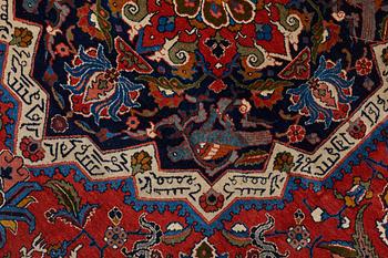 MATTO, semi-antique Tabriz, ca 351,5 x 262,5 cm.