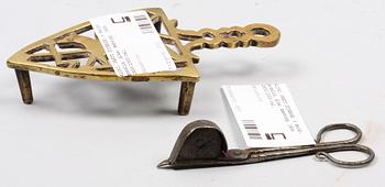 PARTI DIVERSE, 6 delar, porslin, glas, mässing, järn. 1800/1900-tal.