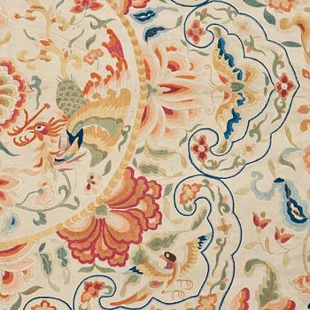 A large embroidered silk blanket, Qing dynasty (1664-1912).