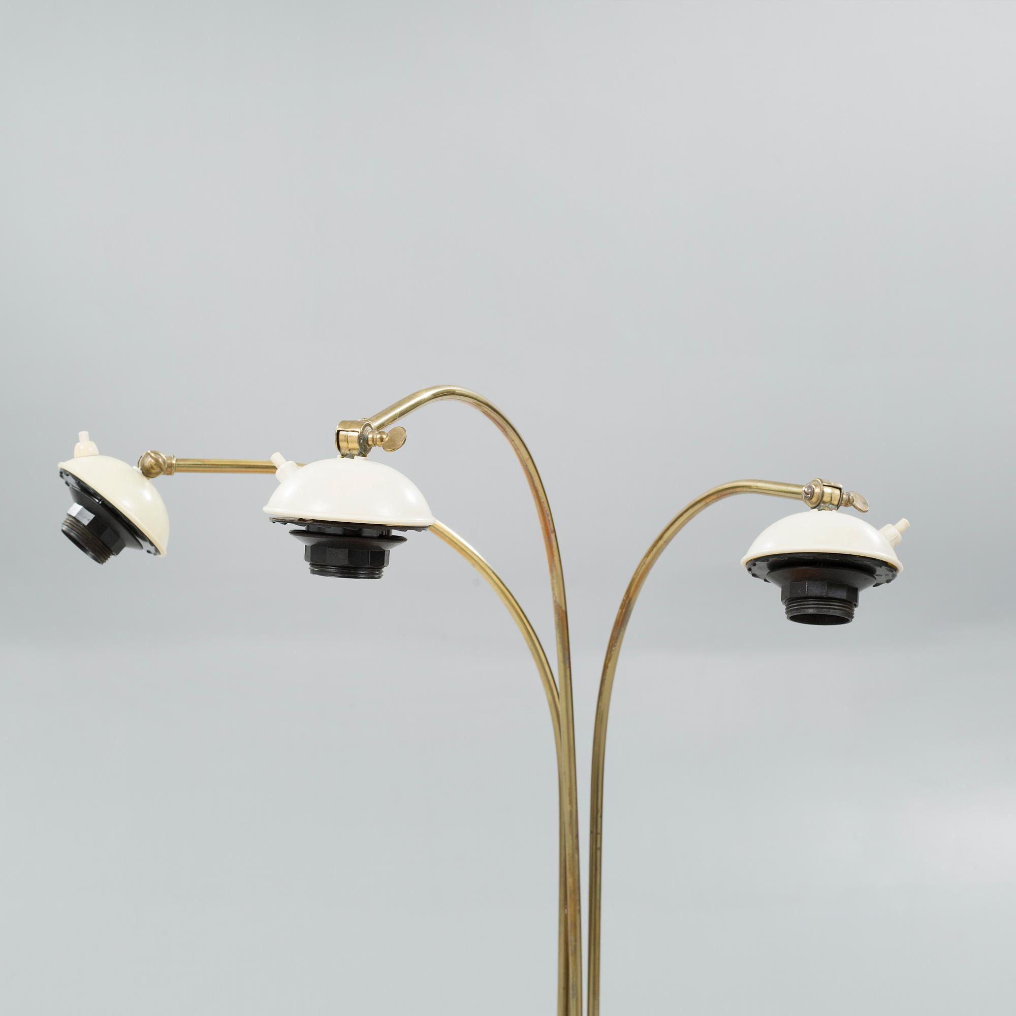 A 1940s a table light.
