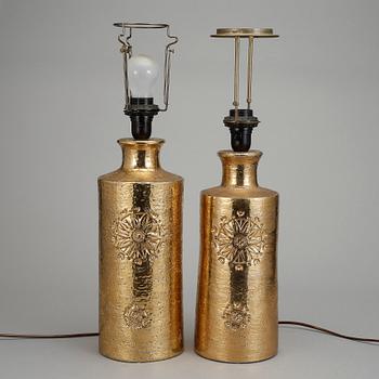 BORDSLAMPOR, 2 st snarlika, keramik, Bitossi, Bergboms, 1900-talets andra hälft.