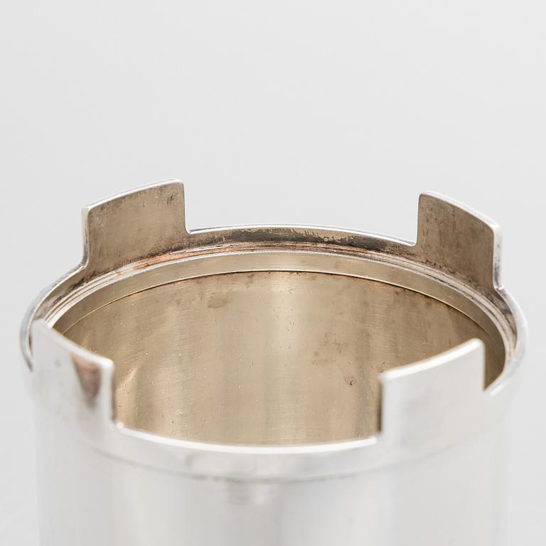 Bertel Gardberg, a stone-lidded silver jar, Kultateollisuus, Turku 1966.