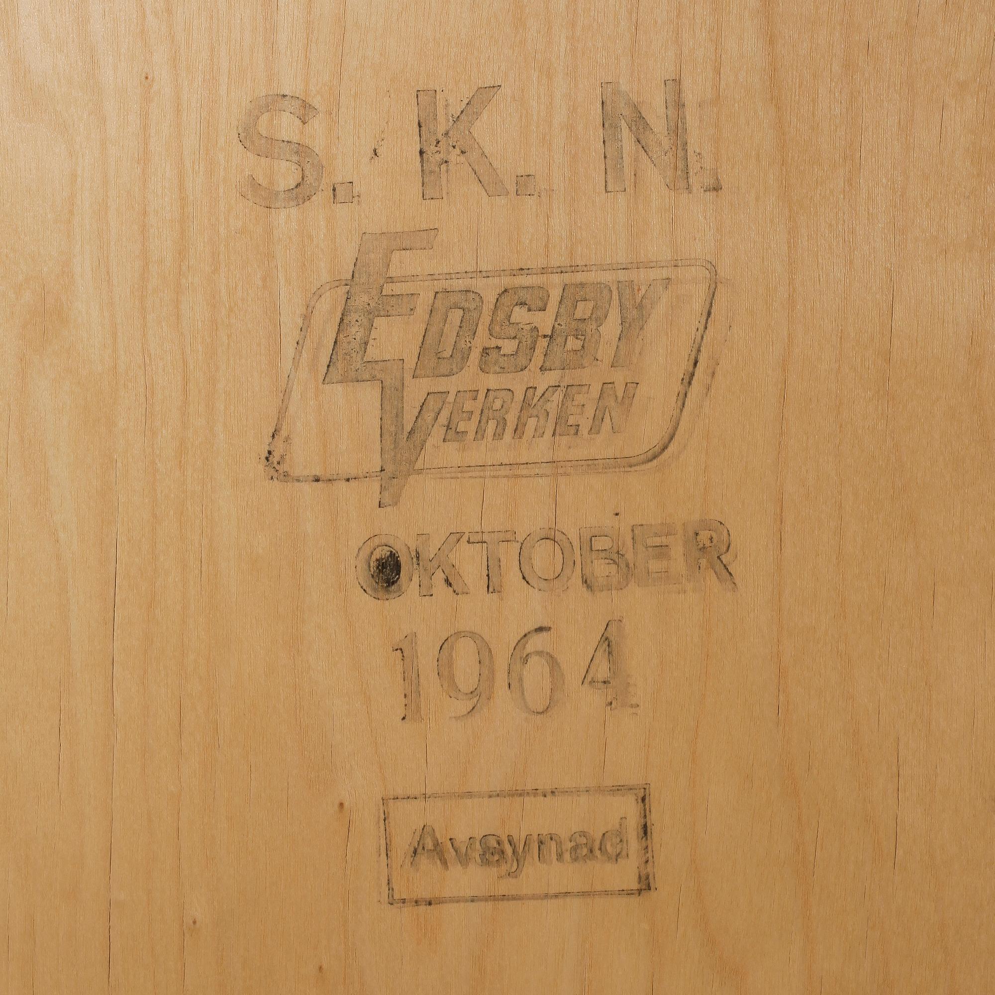 ARKIVSKÅP, ekfanér, 1900-talets mitt.