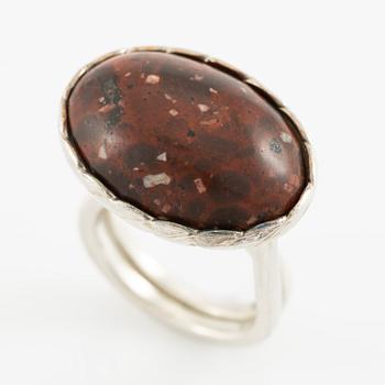 Jan-Christer Lundqvist, ring, sterlingsilver med porfyr, Skövde 1995.