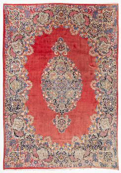 Carpet, Kirman, 420x292 cm.