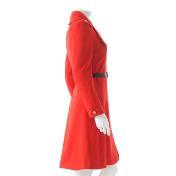LOUIS FÉRAUD, a red woolblend coat from the 70s.