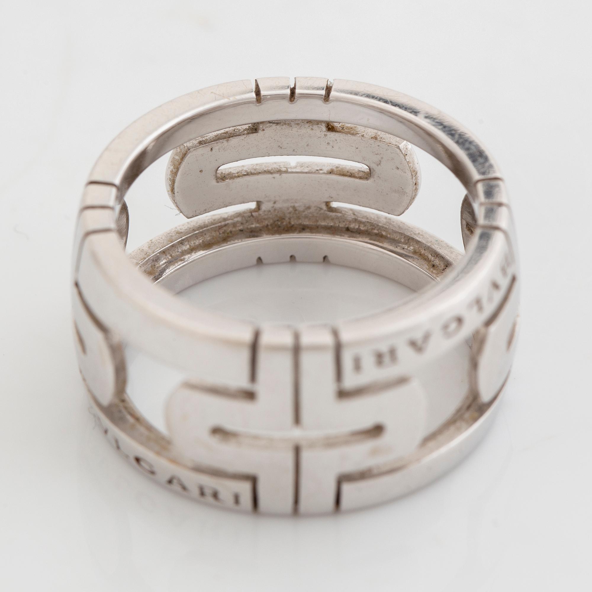 Bulgari,  18K white gold "Parentesi" ring.