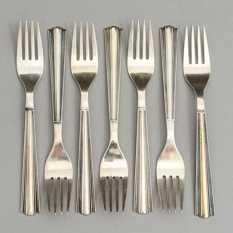 HOLGER RASMUSSEN, ATERIMIA ja LASINALUSIA, 56 osaa, hopeaa 916/925, "Margit", Hopeatehdas oy, Helsinki 1960-luku.