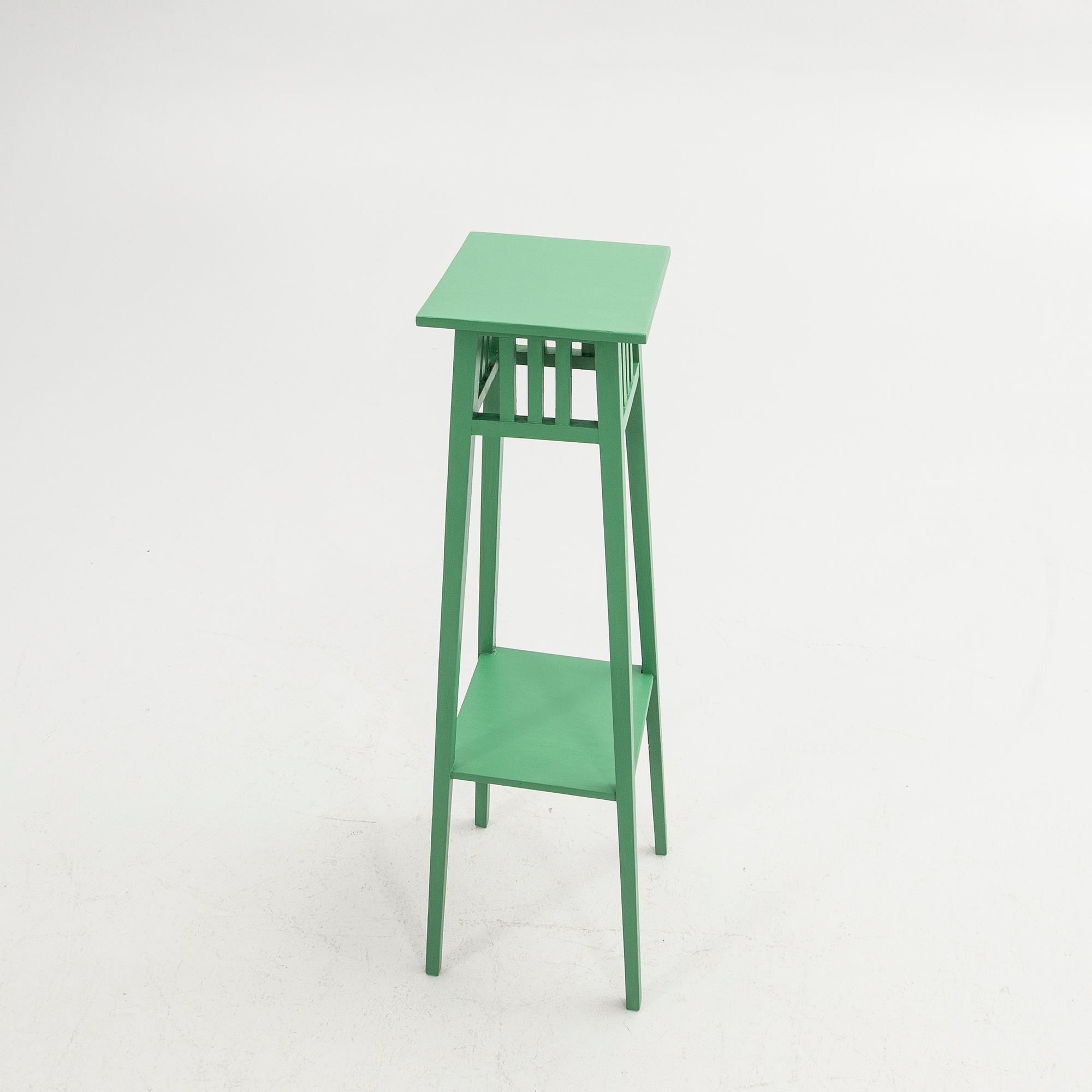 Pedestal, Jugend, early 20th century.