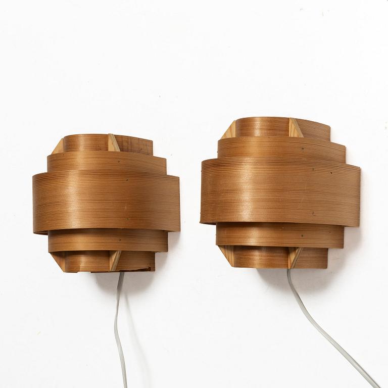 Hans-Agne Jakobsson, A pair of wall lamps, AB Elysett, Markaryd, 1970s.