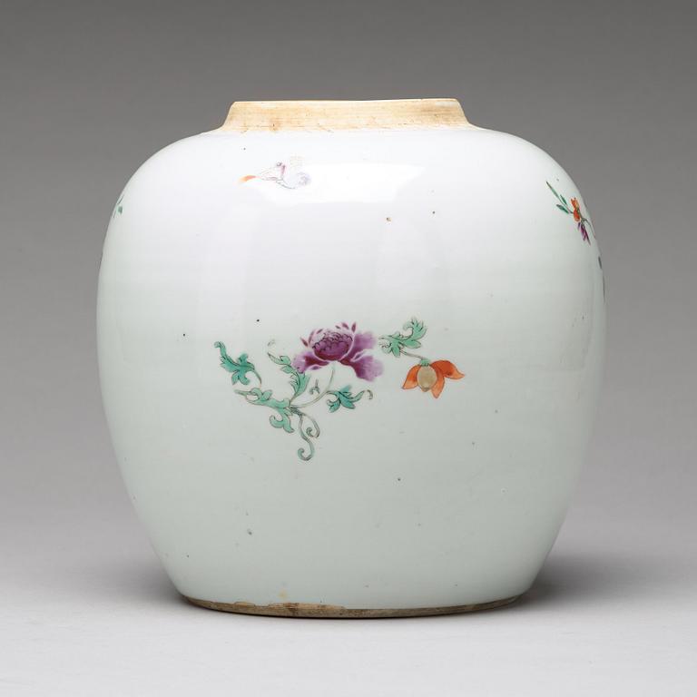 A famille rose jar, Qing dynasty, Qianlong (1736-95).