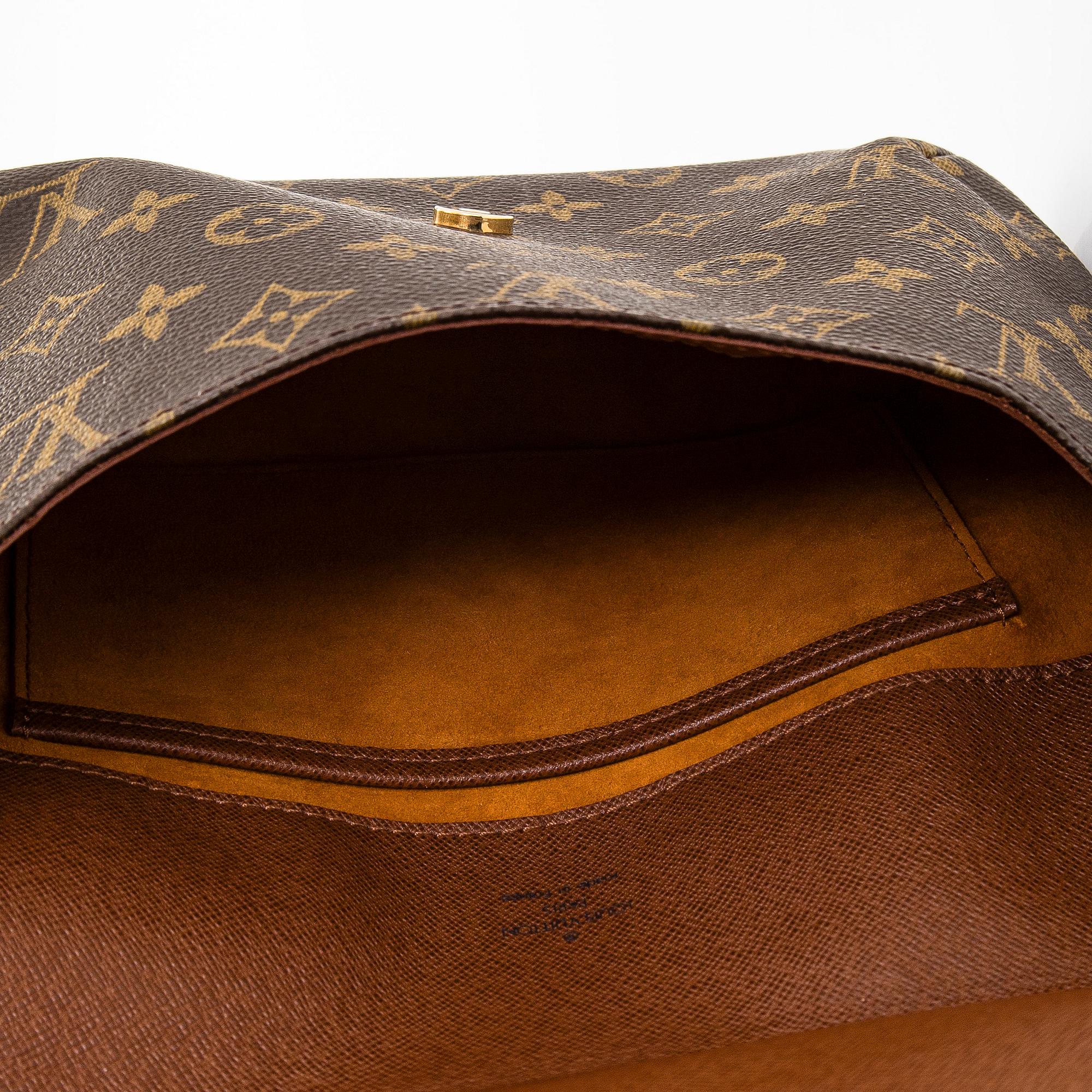Louis Vuitton, a 'Musette Tango' bag.