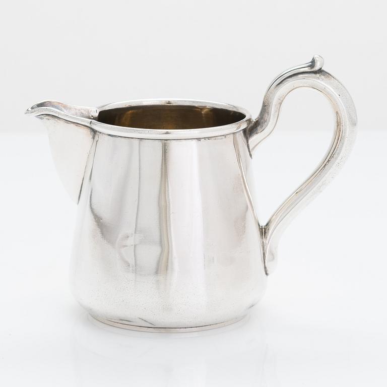 Gräddkanna, silver, Nikolaj Nikitin alt. Henrik Hacklin St. Petersburg 1871.