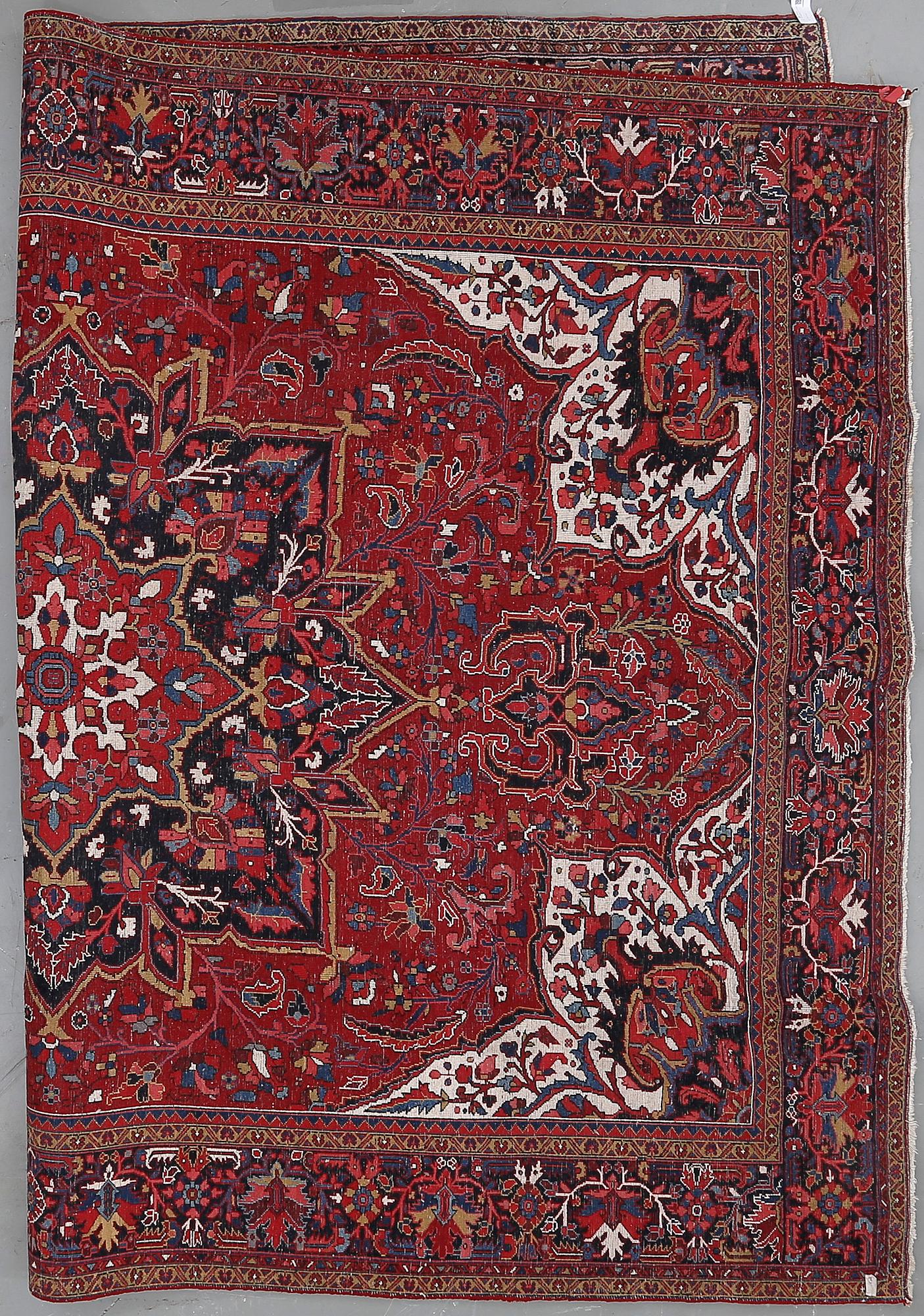 MATTA, Heris, old. S k Rulbaf. Ca 415x305 cm.