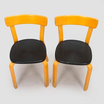 Alvar Aalto, stolar, ett par, modell 69, för Artek 1960-tal.