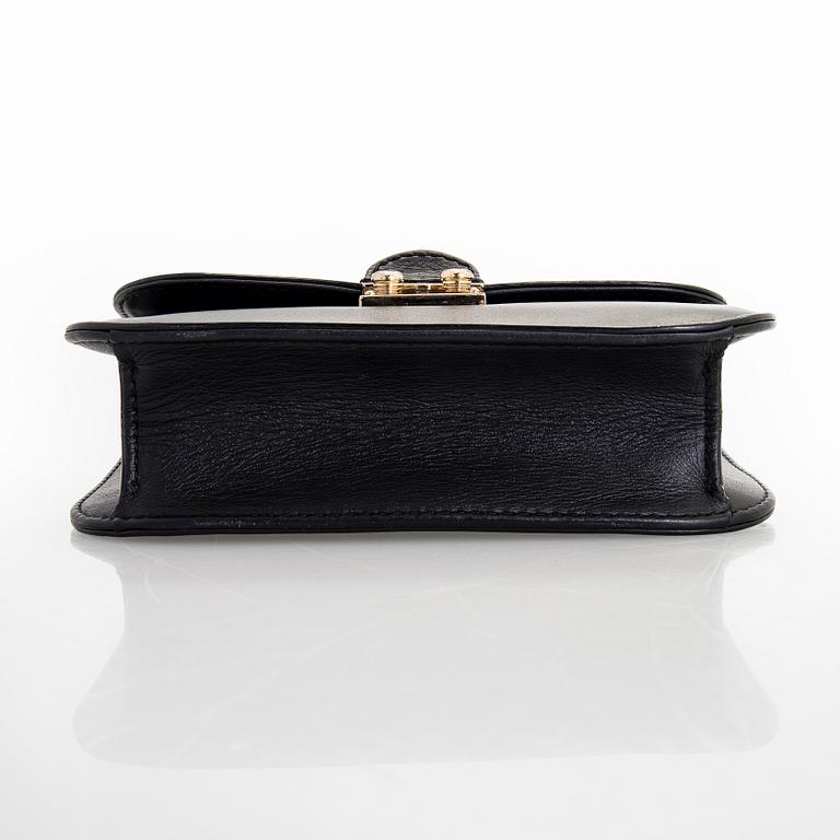Valentino Garavani, a 'Glam Lock' bag.