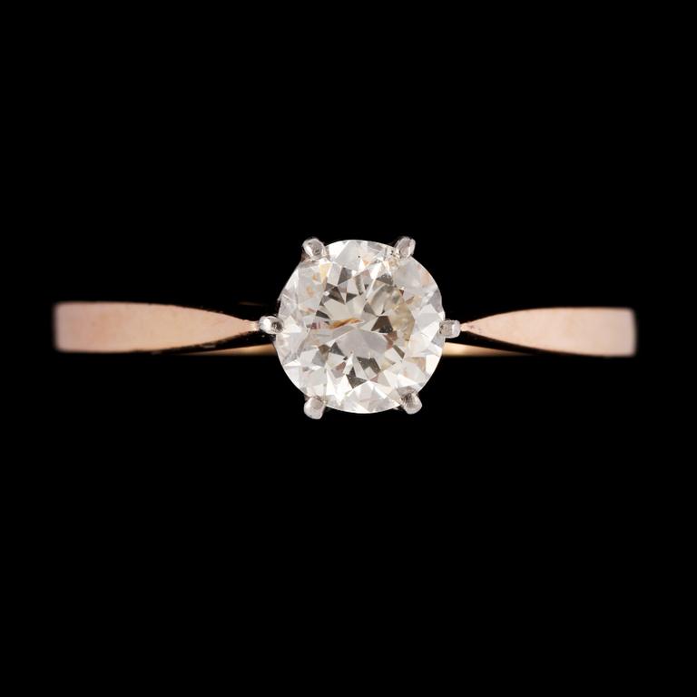 RING, 18k guld och vitguld med briljantsliapd diamant ca 0.77 ct, Carl Hoff, Helsingborg. Vikt 2 g.