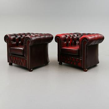 FÅTÖLJER, 1 par, Chesterfield-modell, England, 1900-talets andra hälft.