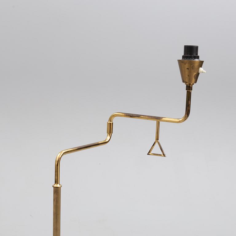 A second part of the 20th century brass floorlamp.