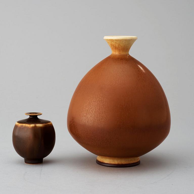 Two Berndt Friberg stoneware vases, Gustavsberg Studio 1972.