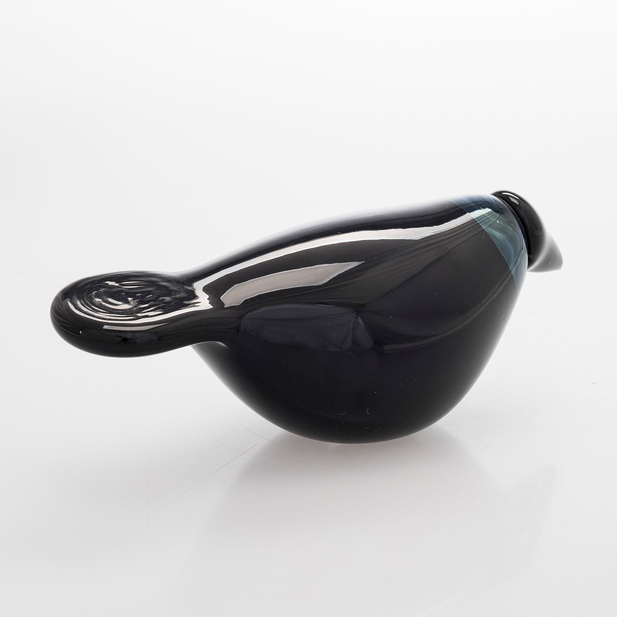 a glass bird, 'Crow', signed Oiva Toikka Nuutajärvi Notsjö.