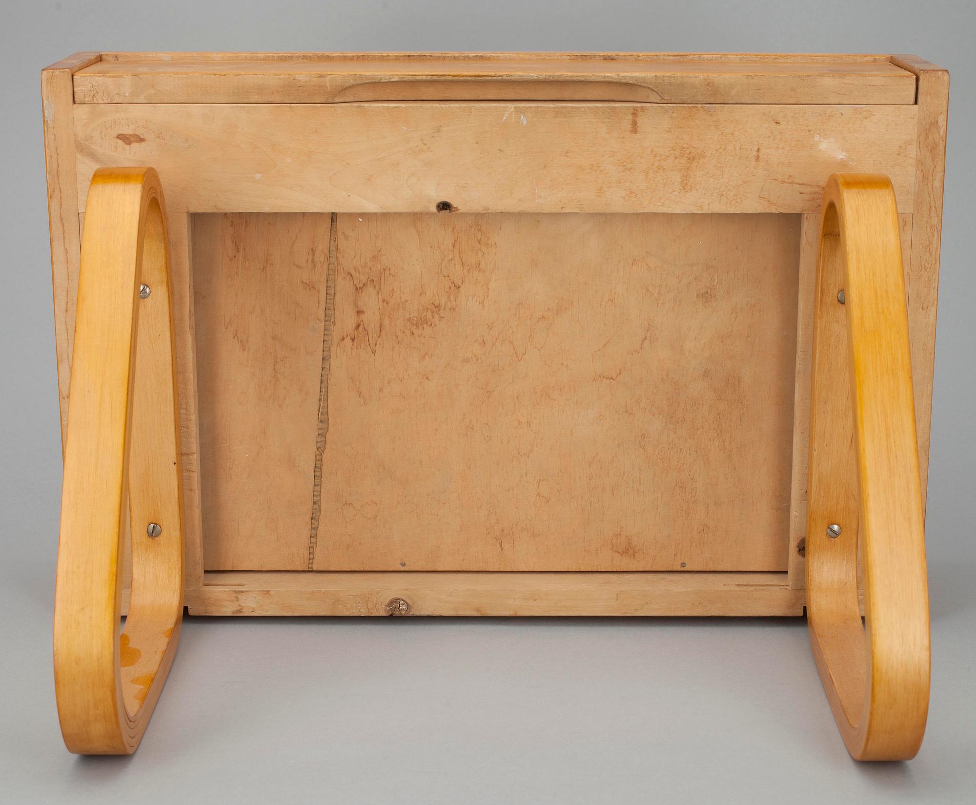 VÄGGKONSOL, Alvar Aalto, Artek, 1900-talets mitt.