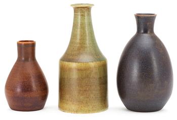 544. Three Erich and Ingrid Triller stoneware vases, Tobo.