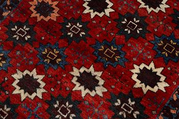 Matta, antik, sannolikt Turkmenistan, ca 113 x 93 cm.