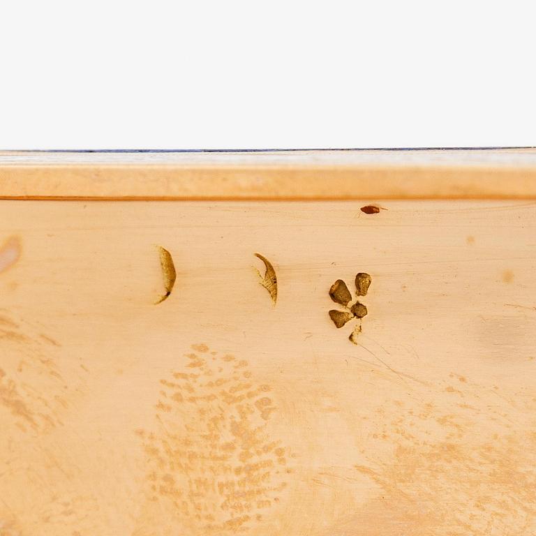 A probably early 19th century 14K gold box with enamel, probably Hanau.