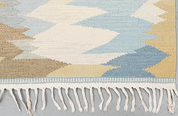 Barbro Nilsson, matta, "Solfläckar", gobelängteknik, ca 230  x 198 cm, signerad AB MMF BN.