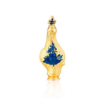 256. A Swedish Rococo gold sent bottle, makers mark of Melchior Faust, Gothenburg 1768.