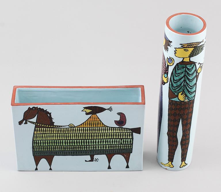 VASER, 2 st, fajans, "Karneval", Stig Lindberg, Gustavsberg Studiohand.