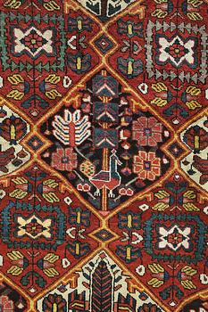 Matta, Bakhtiari, ca 382 x 268 cm.