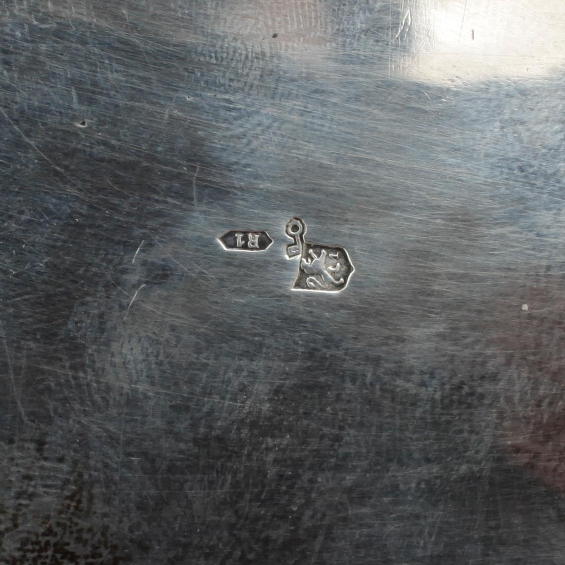 SKRIN samt KANNA, silver, bl a London 1900. Tot ca 297 g.