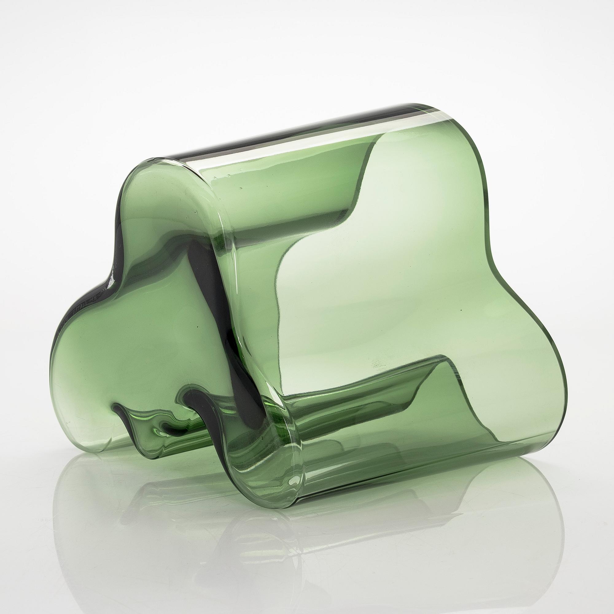 Alvar Aalto, a 'Savoy' 50-year jubilee vase, 3030, signed A. Aalto 1936-1986 Iittala 863/8000.