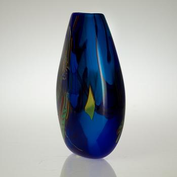 A Jan-Erik Rizman unique glass vase, Transjö, Sweden 1990.