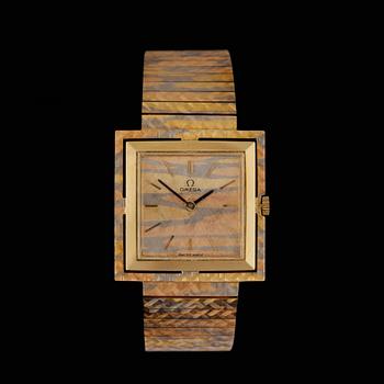 ARMBANDSUR, herr, 18k trefärgat guld, Omega,  Vikt 63,5g.
