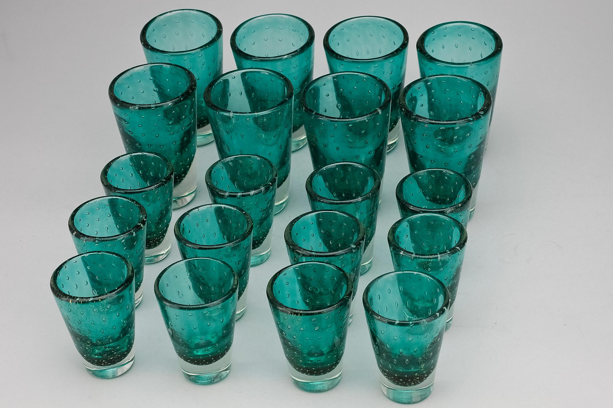 GLASSERVIS, 23 delar, Venini, Murano.