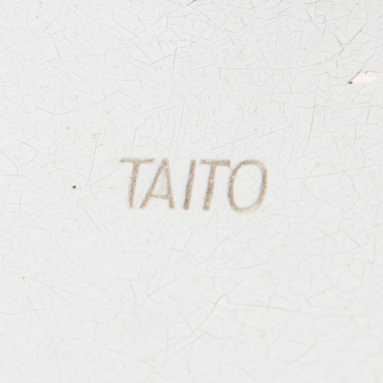 A mid 20th century table lamp, model 9227 for Taito/Idman.