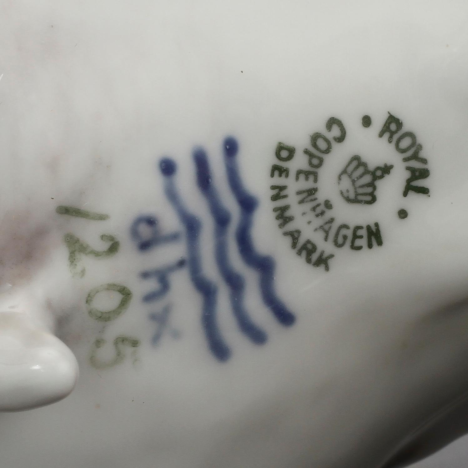 FIGURIN, porslin, Royal Copenhagen, 1900-tal.